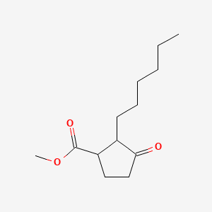 Cyclopentanecarboxylic acid, 2-hexyl-3-oxo-, methyl ester 분자 구조