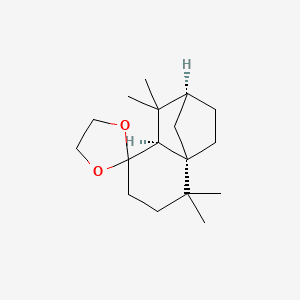 Spiro[1,3-dioxolane-2,8'(5'H)-[2H-2,4a]methanonaphthalene], hexahydro-1',1',5',5'-tetramethyl-, (2'S, 4'aS, 8'aS)- 분자 구조