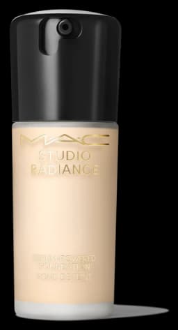 M·A·C Studio Radiance Serum-Powered™ Foundation - NC7 NC7
