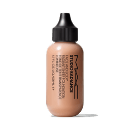 M·A·C Studio Radiance Face And Body Radiant Sheer Foundation - W2