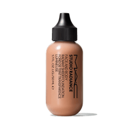 M·A·C Studio Radiance Face And Body Radiant Sheer Foundation - W3