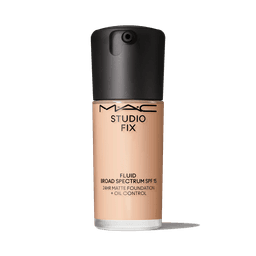 M·A·C Studio Fix Fluid SPF 15 24HR Matte Foundation + Oil Control - N4.5