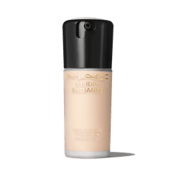 M·A·C Studio Radiance Serum-Powered™ Foundation - NW11