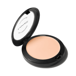 M·A·C Full Coverage Foundation - W10