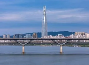 Lotte World Tower, HUNTR/X’s Soul Spot