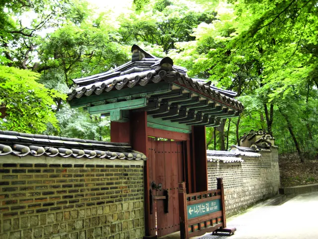 창덕궁 후원의 연못과 정자