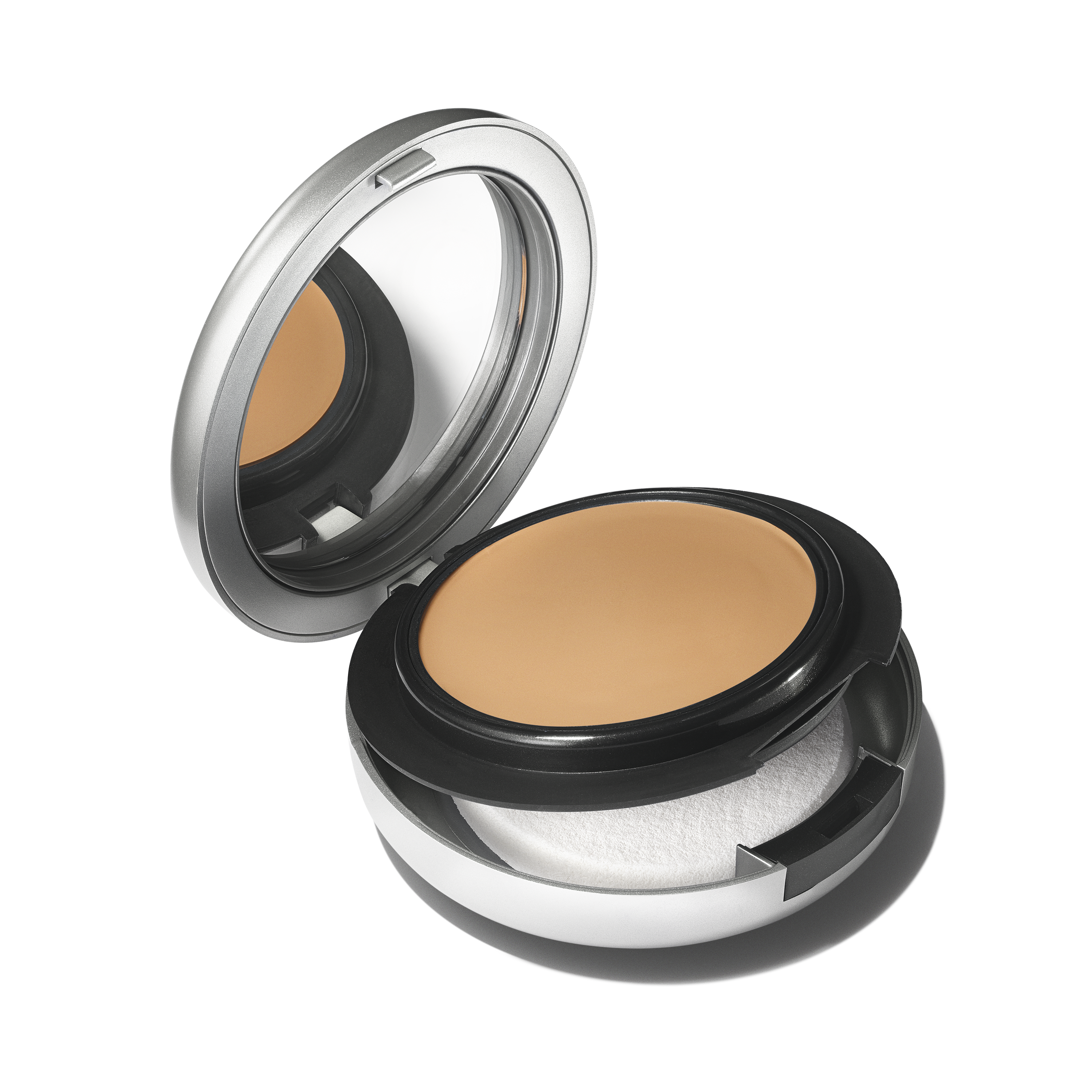 M·A·C Studio Fix Tech Cream-To-Powder Foundation - NC17