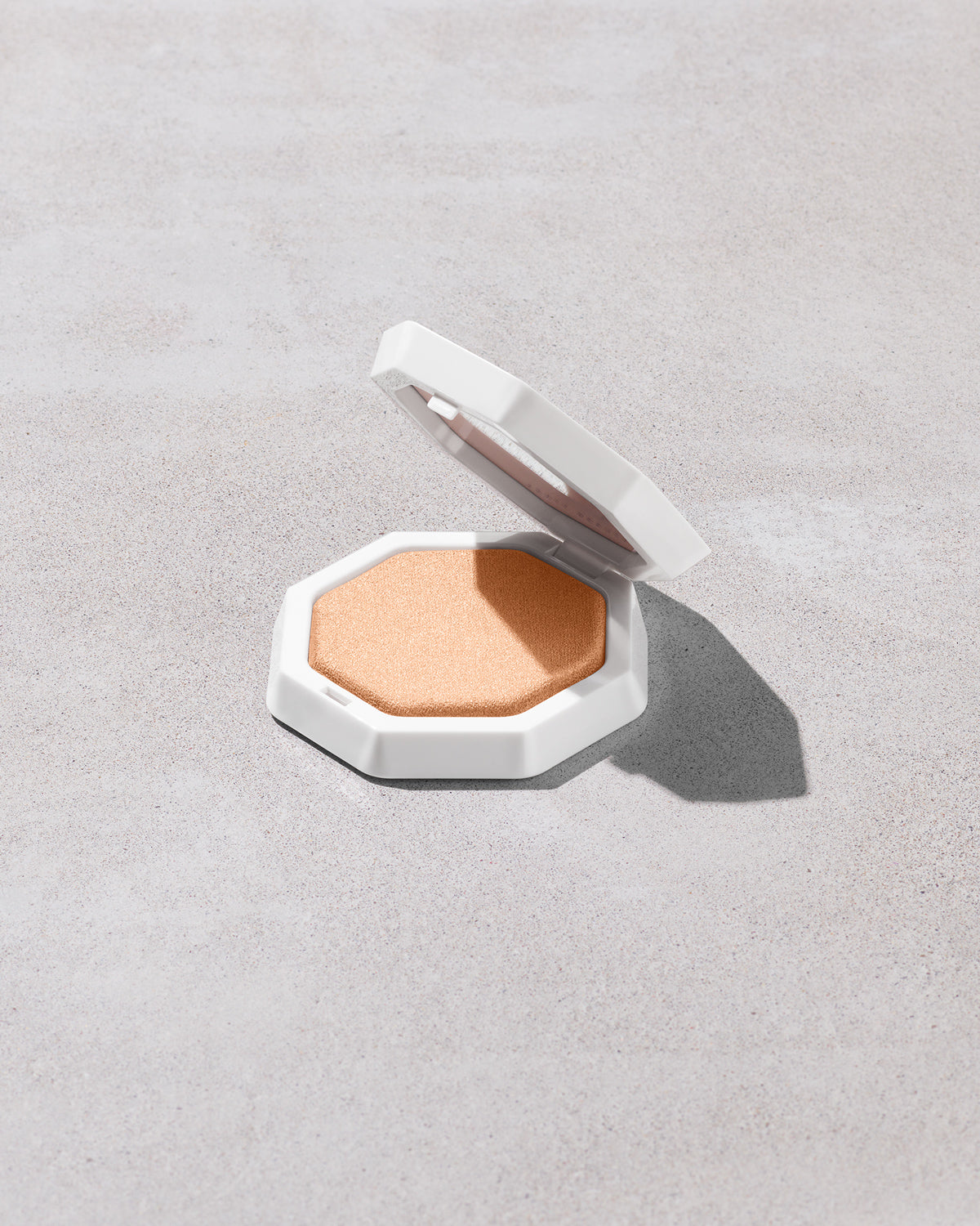 Fenty Demi'glow Light-Diffusing Highlighter — Pretty Purlz